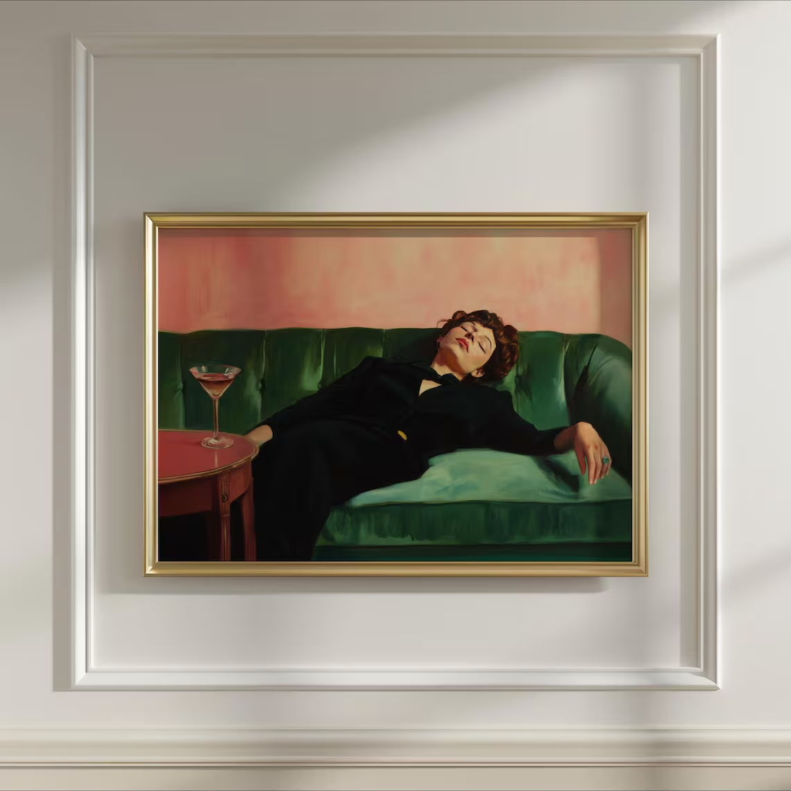 Photography Hobby - Wanita di Sofa dengan Martini |
